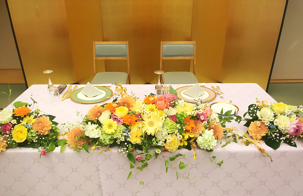 テーブル装花で華やかに 山口市のホテル結婚式場 ユウベルホテル松政ウェディング